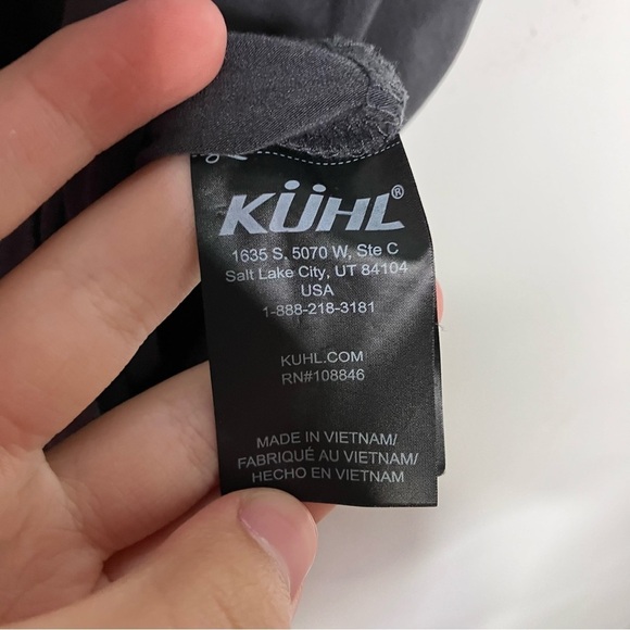 Kuhl charcoal gray curved hem t-shirt size large - Picture 6 of 9